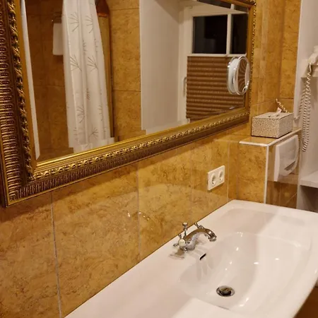 Alte Pfarrey * Neuleiningen