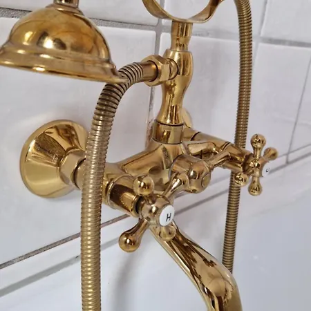 Alte Pfarrey فندق Neuleiningen