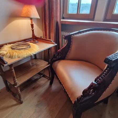 Alte Pfarrey فندق Neuleiningen