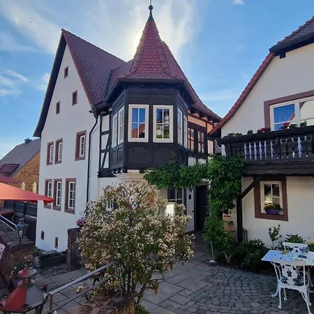 Alte Pfarrey * Neuleiningen