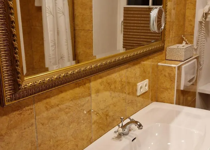 Alte Pfarrey * 뉴라이닝언