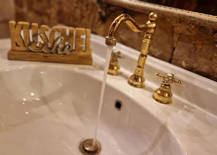 Alte Pfarrey * 뉴라이닝언