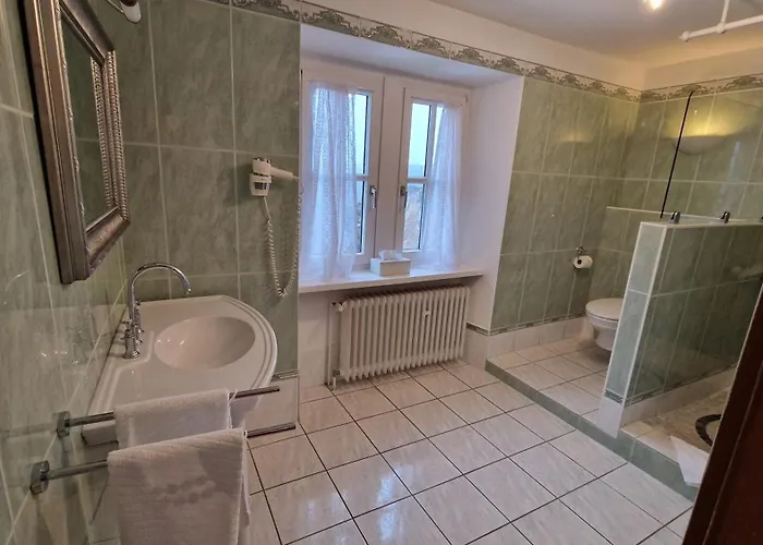 Alte Pfarrey * 뉴라이닝언