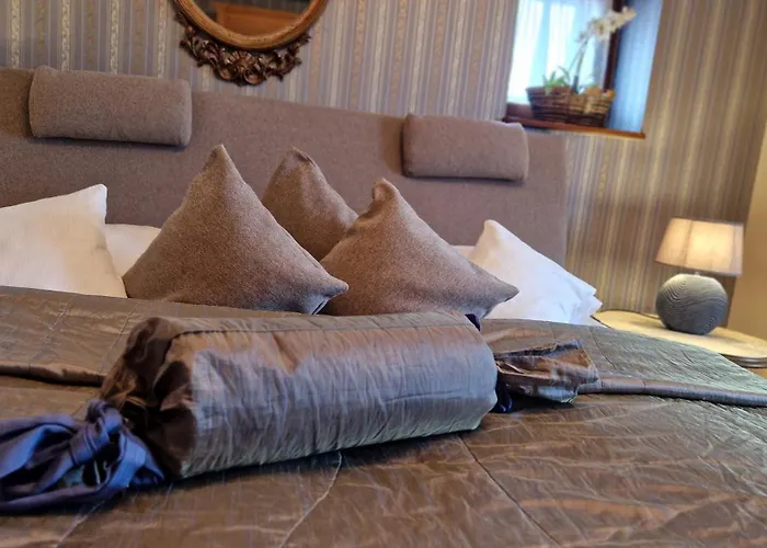 Alte Pfarrey * 뉴라이닝언